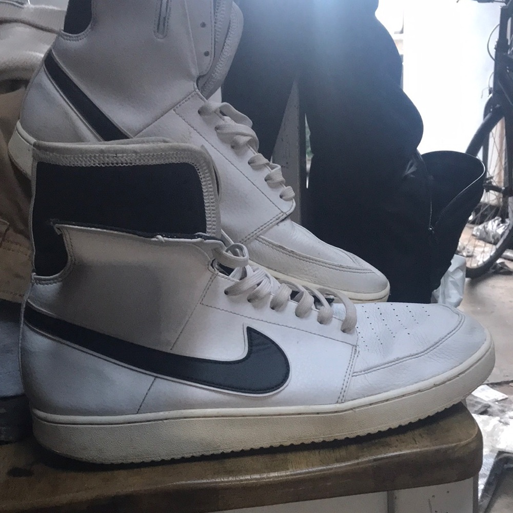 Nike Men's White and Black High-Top Sneakers - Picture 1 of 6